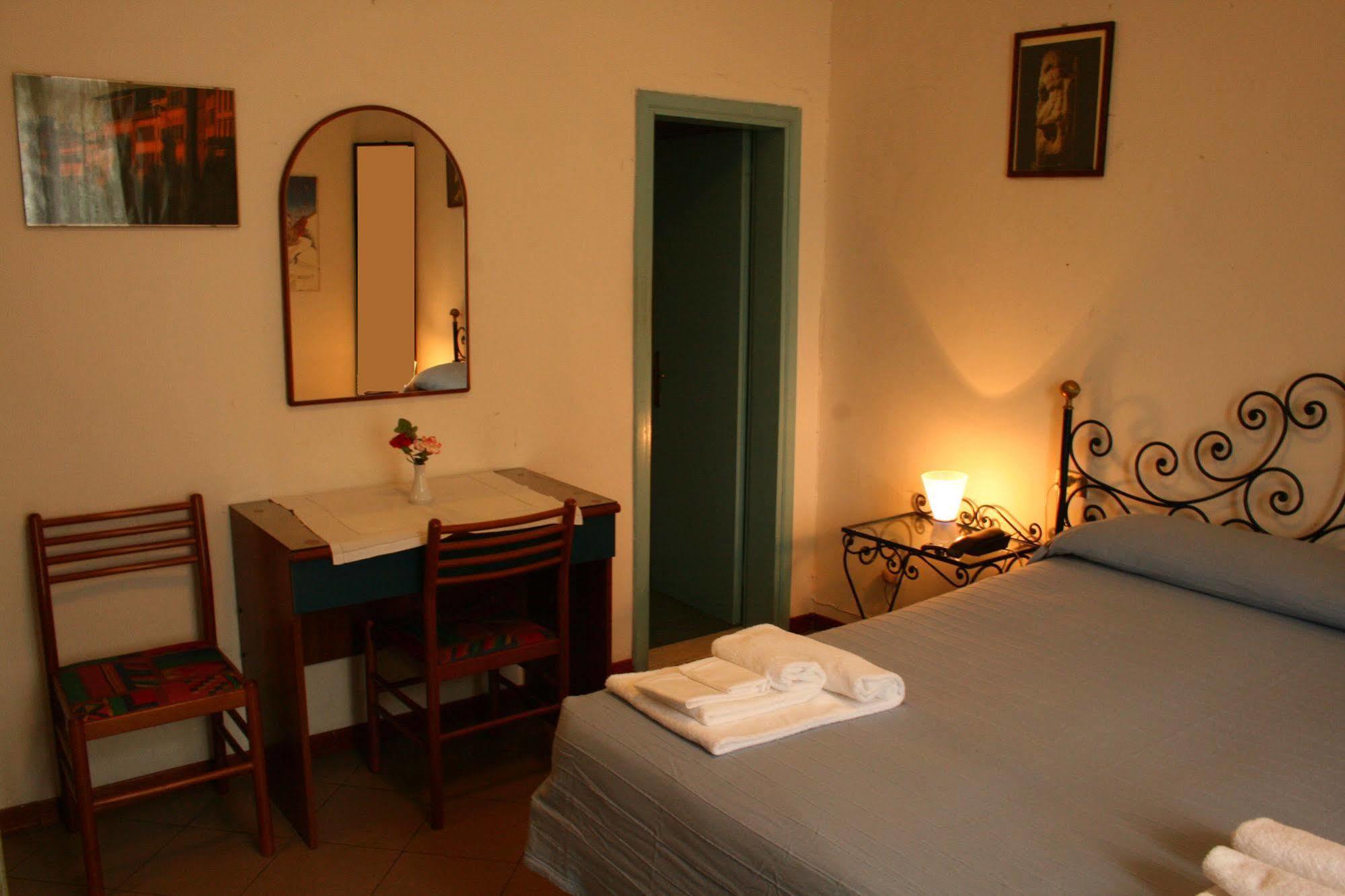 Hotel Fedora Floransa Oda fotoğraf